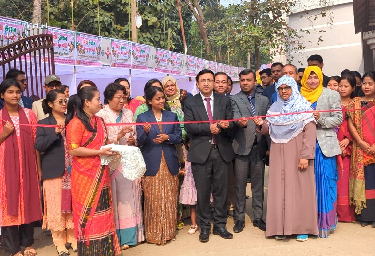 খাগড়াছড়িতে তিনদিনব্যাপী পিঠা উৎসব ও পণ্য প্রদর্শনী শুরু