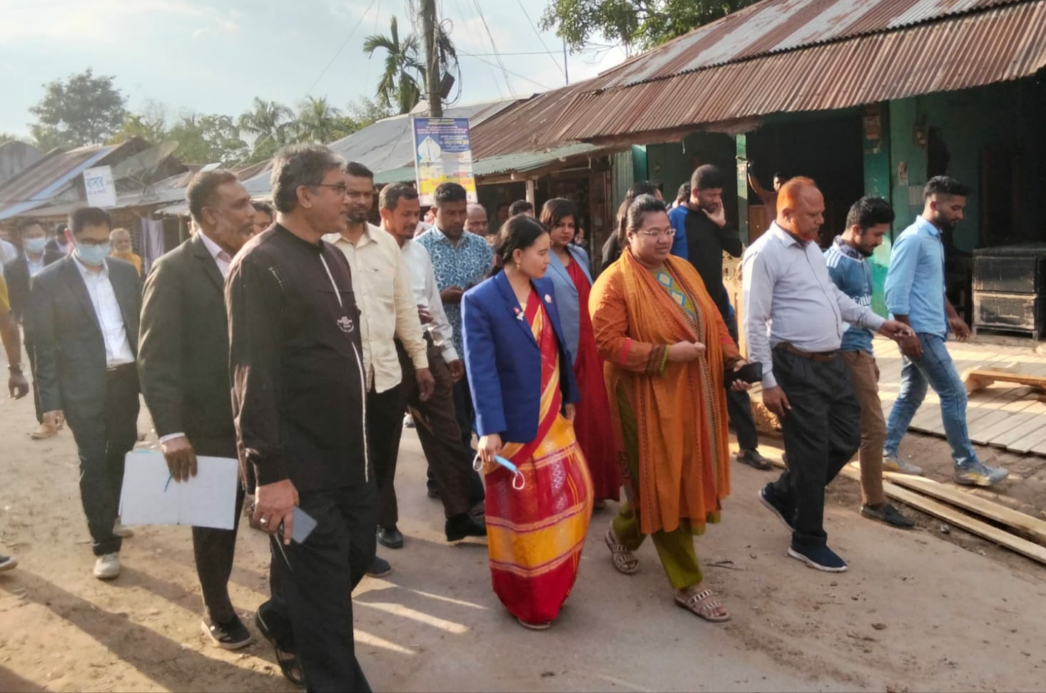 খাগড়াছড়ি পার্বত্য জেলা পরিষদ চেয়ারম্যানের রামগড় বাজার পরিদর্শন