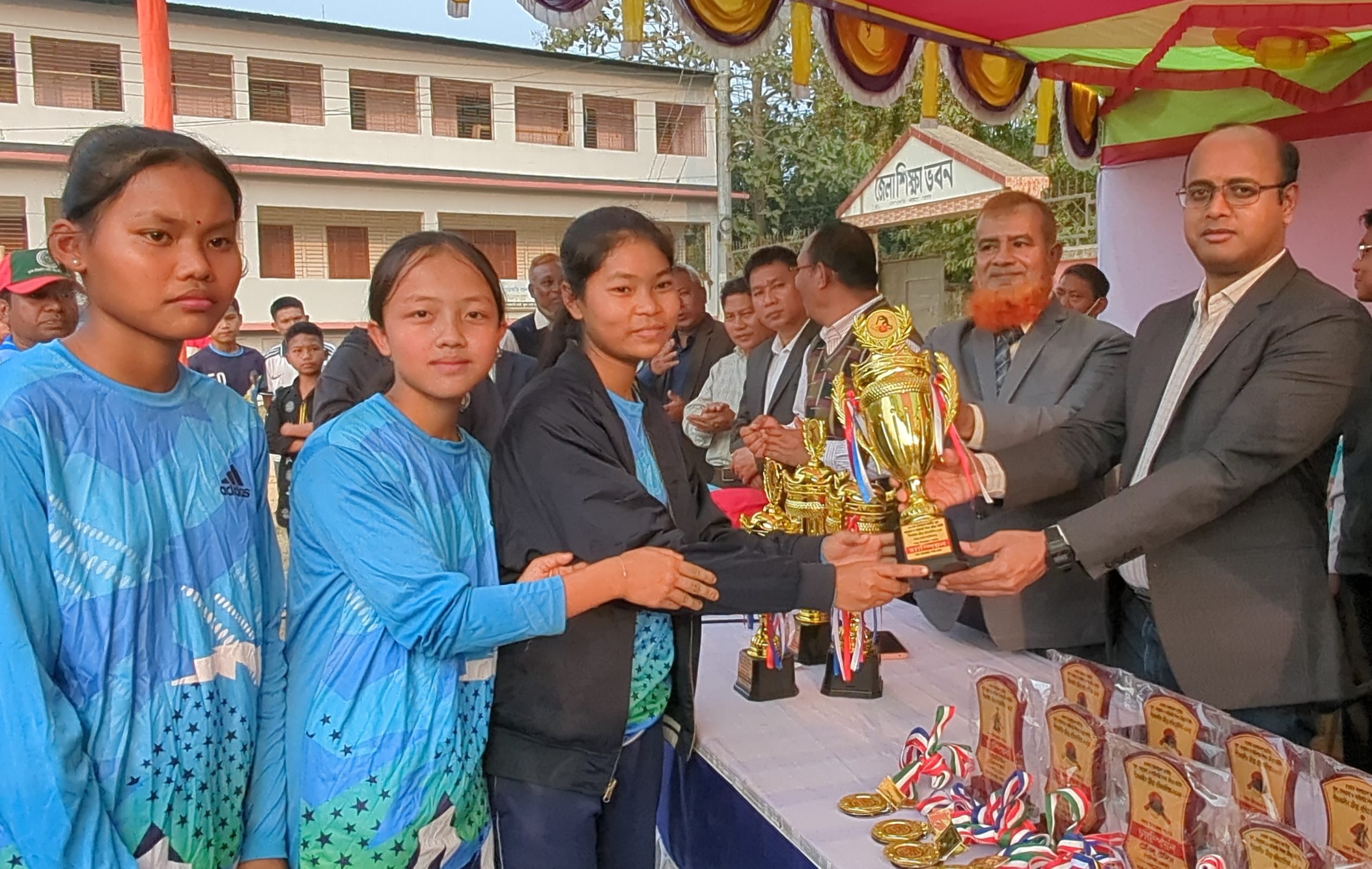 ৫৩তম শীতকালীন জাতীয় ক্রীড়া প্রতিযোগিতায় বিজয়ীদের পুরস্কার বিতরণ