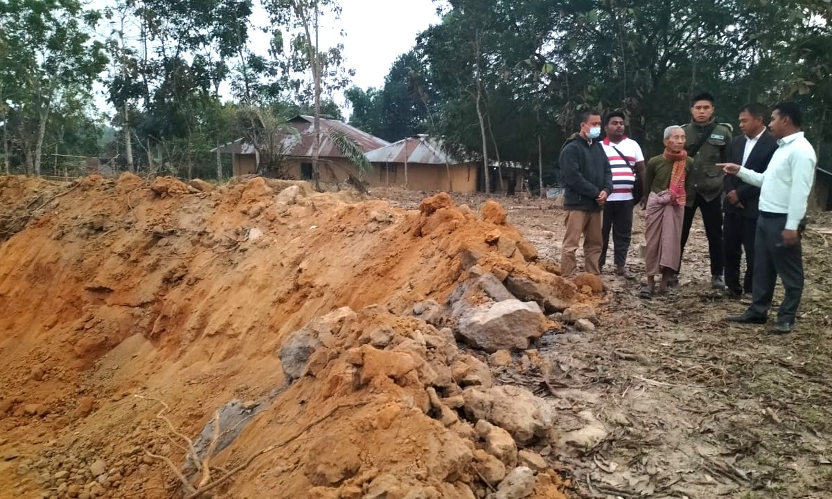 দীঘিনালায় অবৈধভাবে পাহাড় কাটায় ৫০ হাজার টাকা জরিমানা