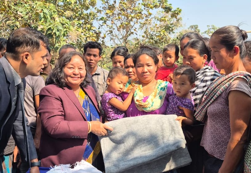 খাগড়াছড়ি জেলা পরিষদের উদ্যোগে শীতবস্ত্র বিতরণ