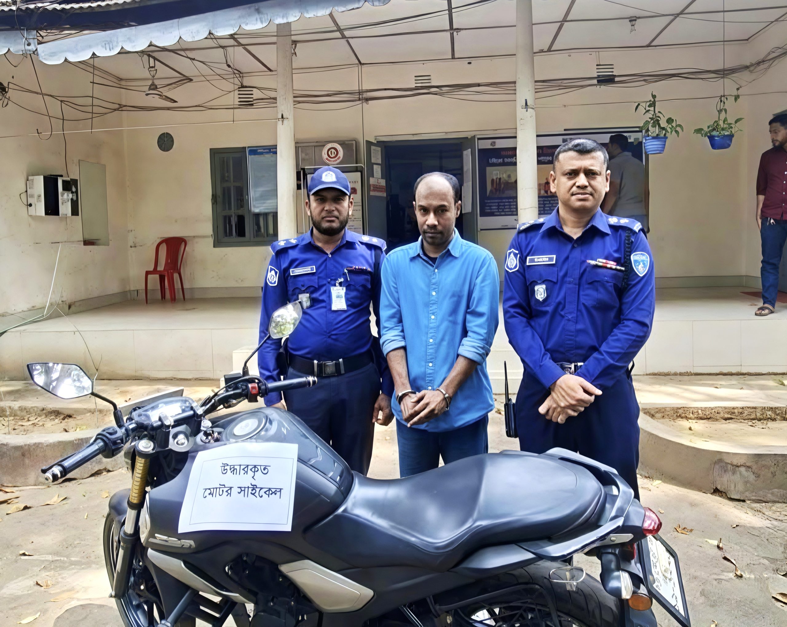 খাগড়াছড়িতে মোটরসাইকেল চোর গ্রেফতার