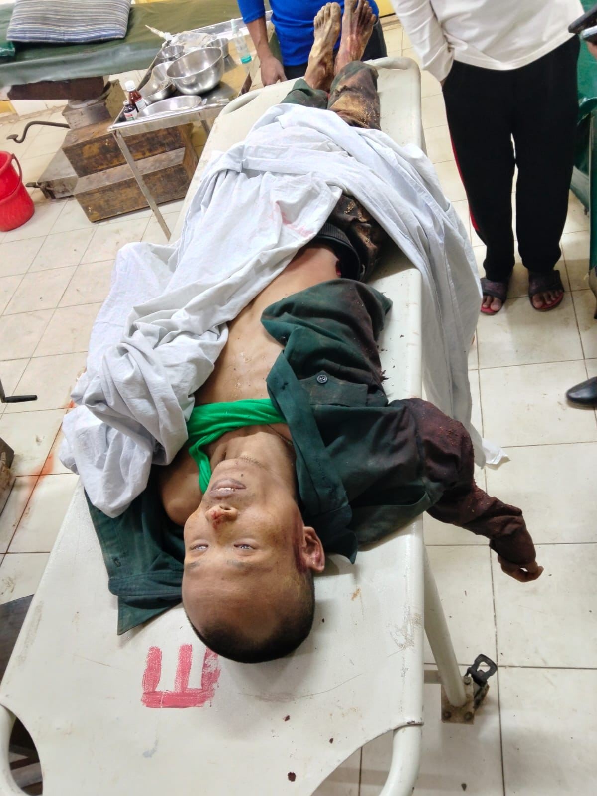 বান্দরবানের রুমা উপজেলার মুরং বাজার এলাকায় সেনাবাহিনীর অভিযানে জেএসএস (মূল) এর সশস্ত্র সদস্য নিহত, বিপুল পরিমাণ অস্ত্র ও গোলাবারুদ্ধ উদ্ধার