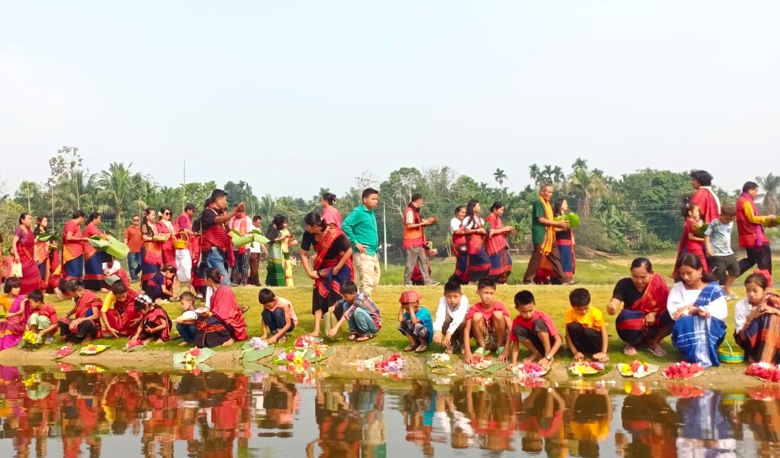 ফুলবিজুর মধ্য দিয়ে মহালছড়িতে শুরু তিন দিনব্যাপী বিজু সাংগ্রাই ও বৈসু উৎসব
