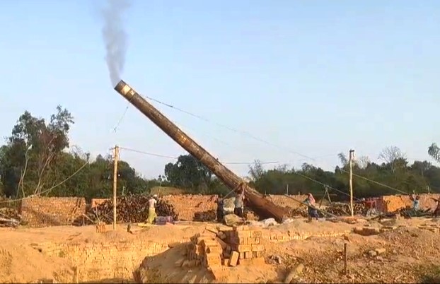 মানিকছড়িতে অবৈধ ইটভাটায় অভিযান দুই লাখ টাকা জরিমানা-কার্যক্রম বন্ধ