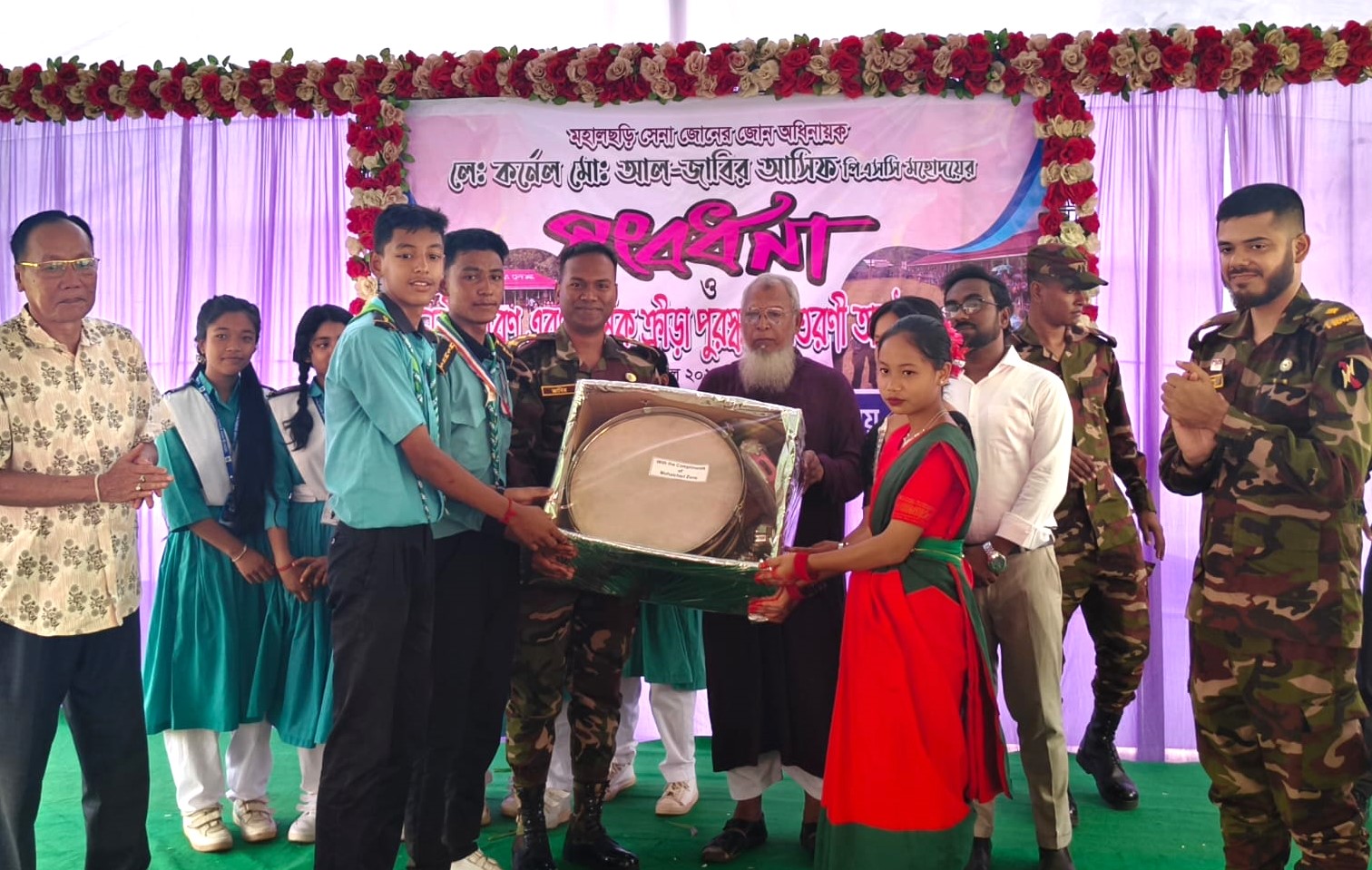 মহালছড়ি শিশু মঞ্চ উচ্চ বিদ্যালয়ে নবীন বরণ ও ক্রীড়া পুরস্কার বিতরণ