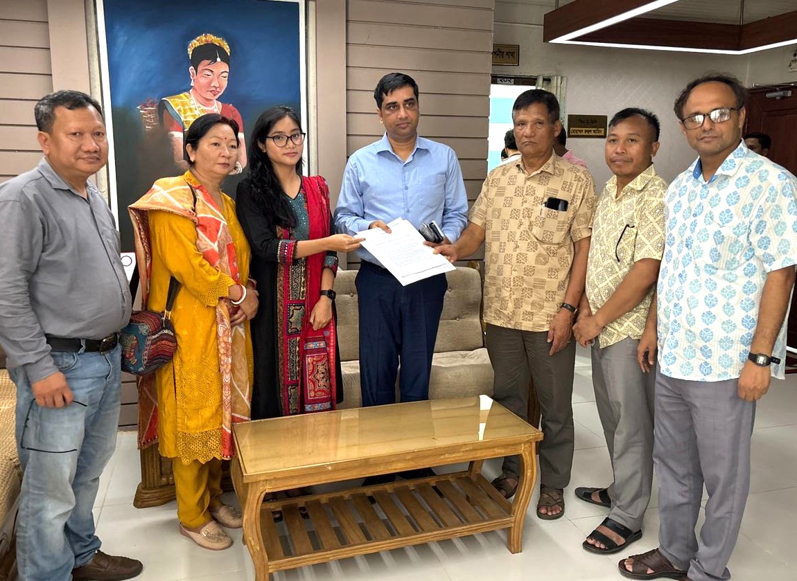 সবুজ জ্বালানির দাবিতে খাগড়াছড়িতে প্রচারাভিযান ও স্মারকলিপি প্রদান